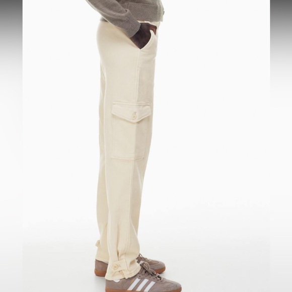 Aritzia Wilfred Free Modern Cargo Pant - Picture 3 of 8